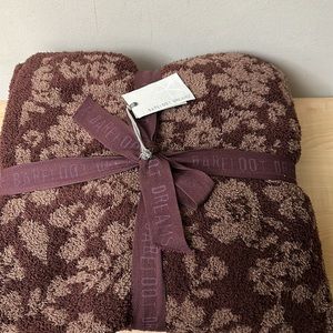 Barefoot Dreams Cozychic Deep Garnet/Chestnut 45"x60" Throw